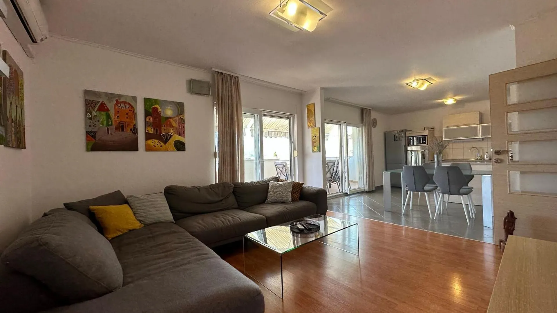 Apartment Mika 3 Okrug Gornji