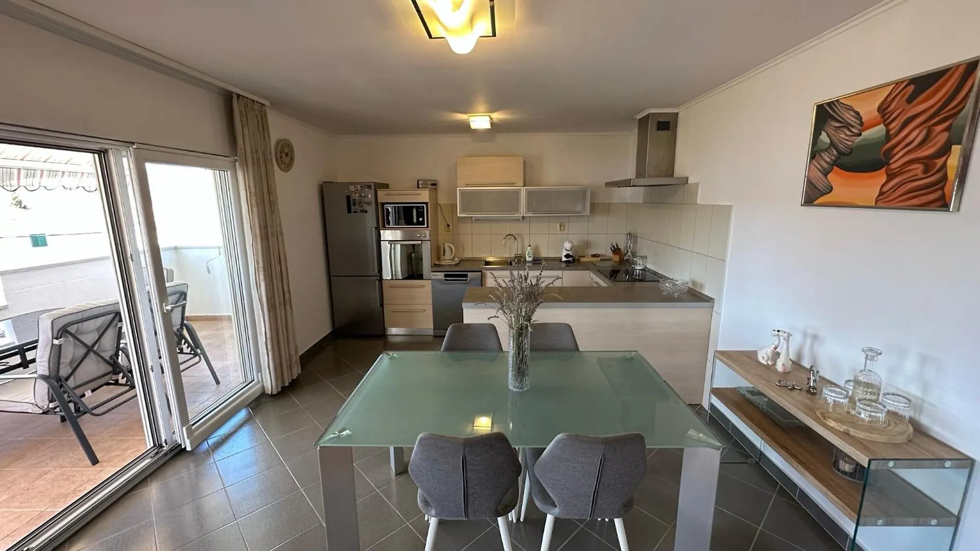 Guest house Apartment Mika 3 Okrug Gornji