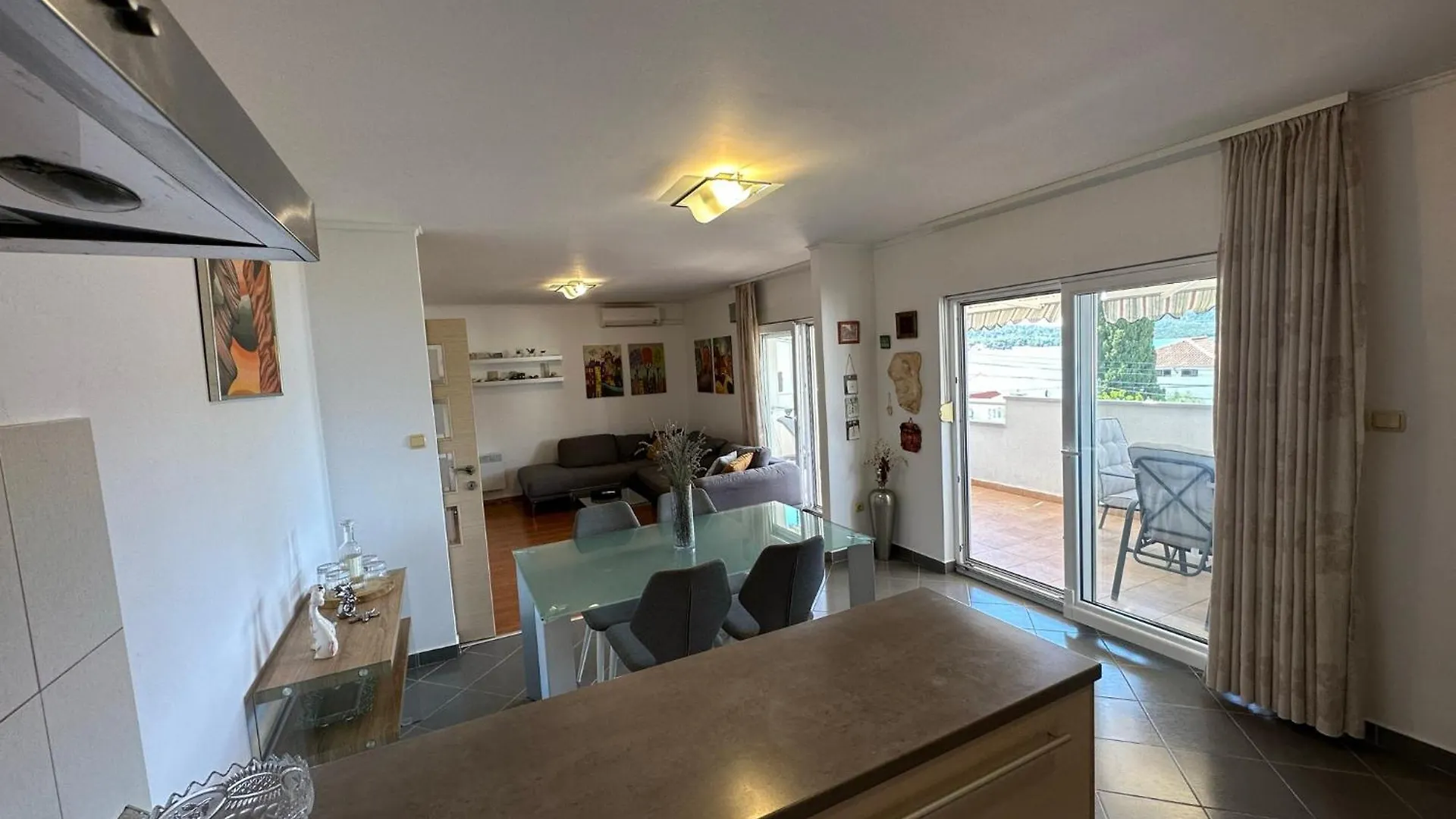 Apartment Mika 3 Okrug Gornji
